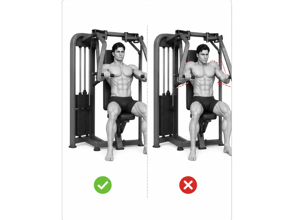 Machine chest press na may matatag na balikat at tuwid na pulso kumpara sa isang kibit balikat at nakatiklop na pulso